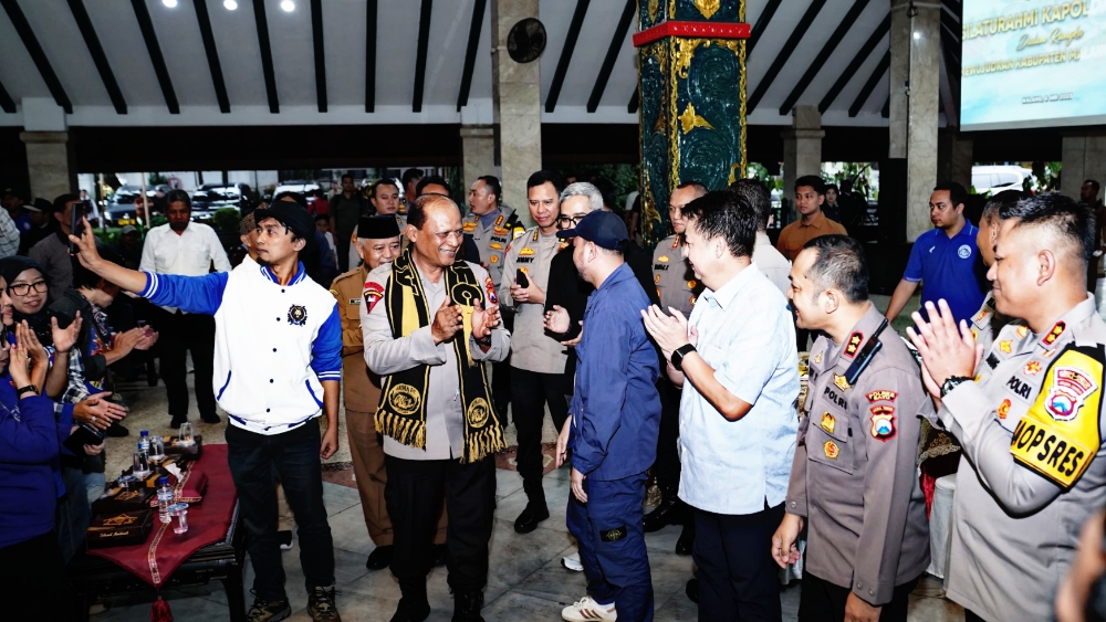 Kapolda Jatim Gandeng Aremania Demi Sepak Bola Malang yang Aman dan Beradab