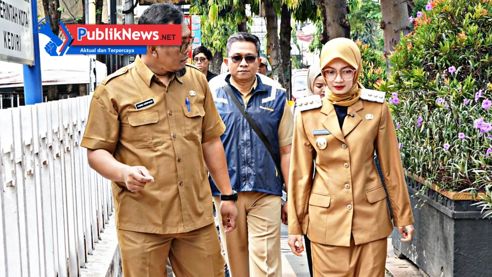 Mbak Wali Turun Tangan Tertibkan Tiang Telekomunikasi Ilegal, Kediri Menuju Kota Modern Bebas Kabel Semrawut