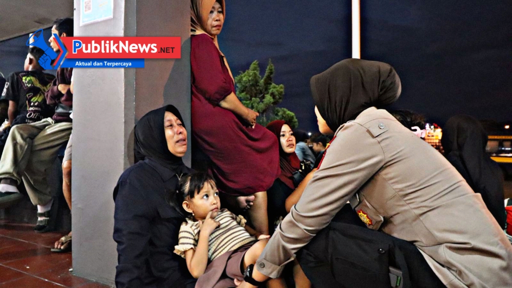 Polwan Polresta Banyuwangi Dampingi Korban Selamat KMP Tunu Pratama Jaya, Beri Trauma Healing di Posko Ketapang