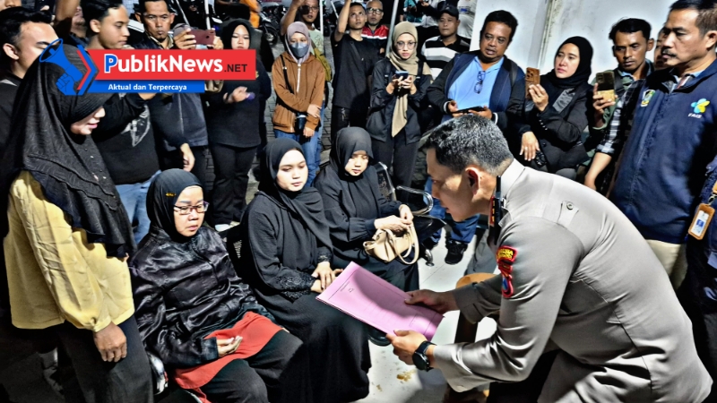 Kapolresta Banyuwangi Serahkan Jenazah Korban KMP Tunu Pratama Jaya Asal Malaysia kepada Keluarga