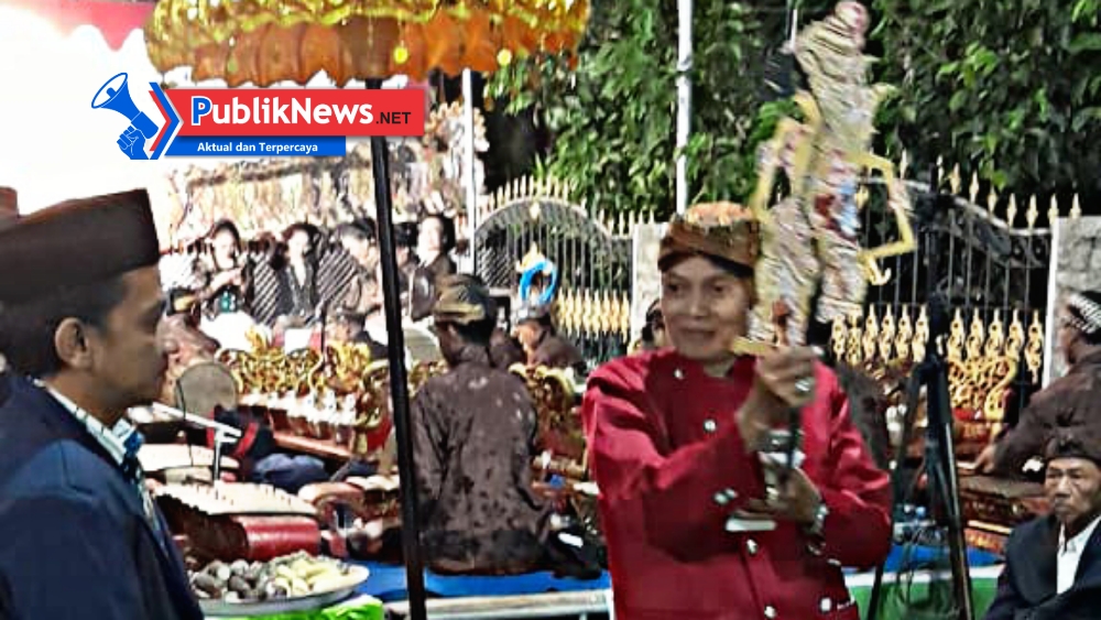 Ruwatan Massal dan Pagelaran Wayang Meriahkan Malam Suro di Kediri