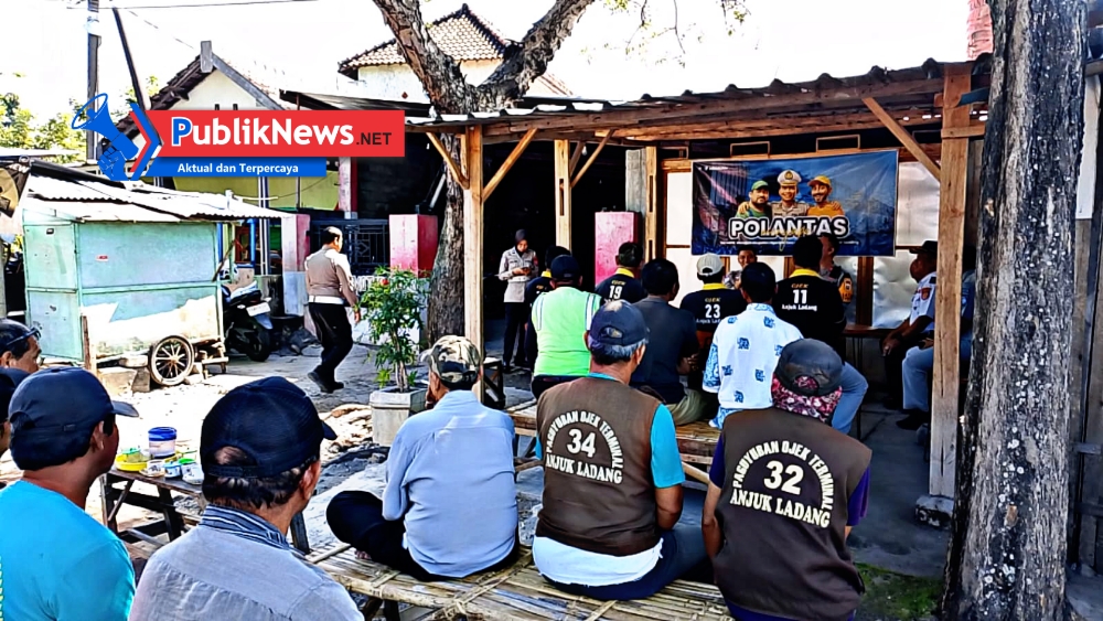 Polantas Menyapa di Terminal Anjuk Ladang, Korlantas Polri Gaungkan Tertib Lalu Lintas