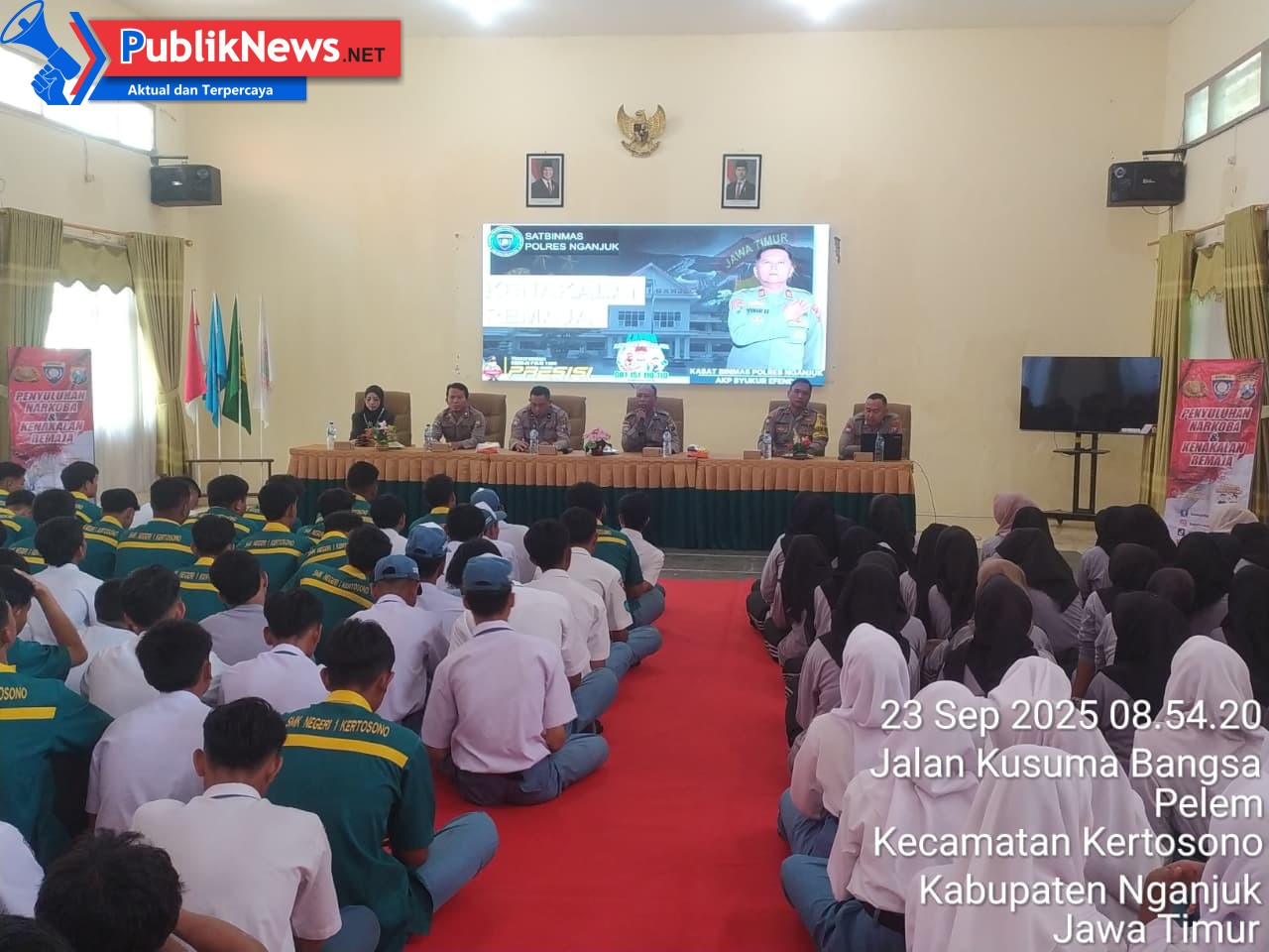 Polres Nganjuk Gelar Penyuluhan Bahaya Narkoba dan Kenakalan Remaja di SMKN 1 Kertosono