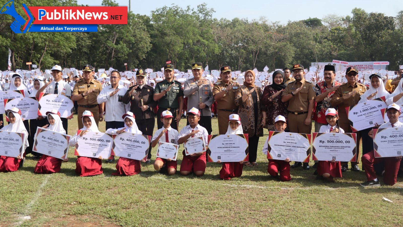 Kapolres Nganjuk Hadiri Apel Akbar KNC 2025, Ribuan Pelajar Terima Beasiswa untuk Masa Depan Gemilang