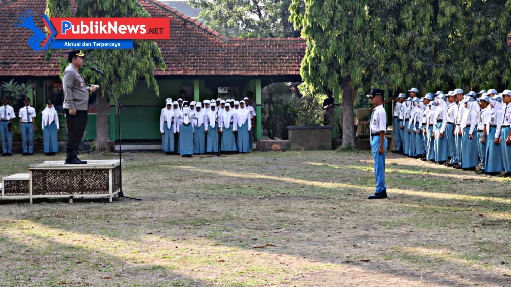 Kapolres Nganjuk Jadi Pembina Upacara di SMKN 1, Ajak Pelajar Tidak Terprovokasi Situasi Terkini