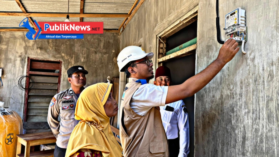 PLN UP3 Kediri Nyalakan Harapan, 17 Warga Pra-Sejahtera Nikmati Sambungan Listrik Gratis Lewat Program “Light Up The Dream” dalam Semangat Kemerdekaan
