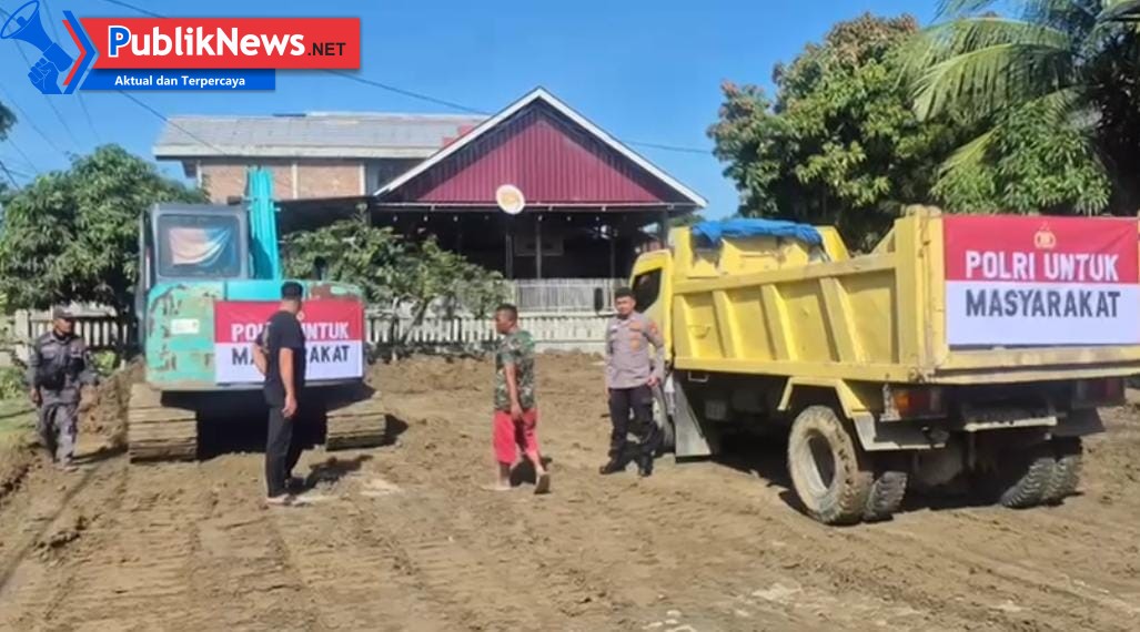 Bantuan Alat Berat Kapolri Percepat Pembersihan Lumpur Pasca Banjir di Pidie