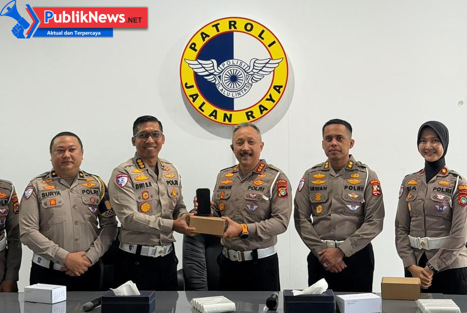 Perkuat Pengawasan Digital, Korlantas Polri Distribusikan 15 ETLE Handheld ke Polda Babel